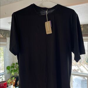 Patagonia Men's Capilene Black Short Sleeve Tee. Small